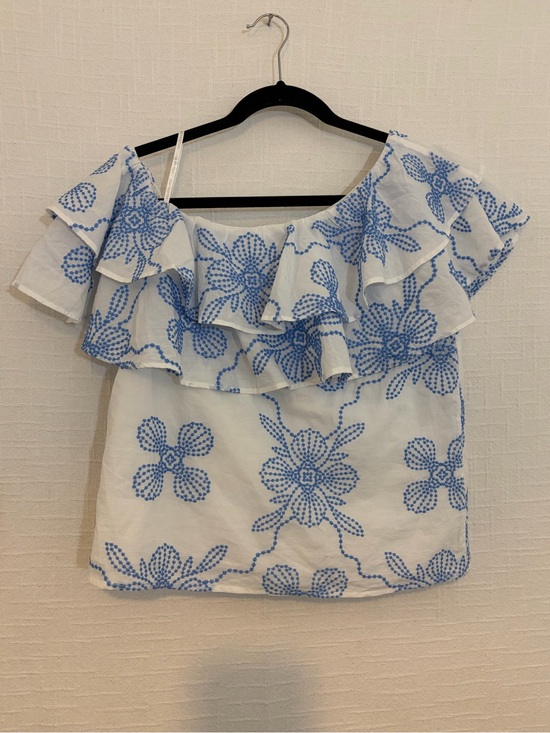 Lilly Pulitzer Tops - NWT Lilly Pulitzer One Shoulder Ruffle Embroidered Floral Top White/Blue S